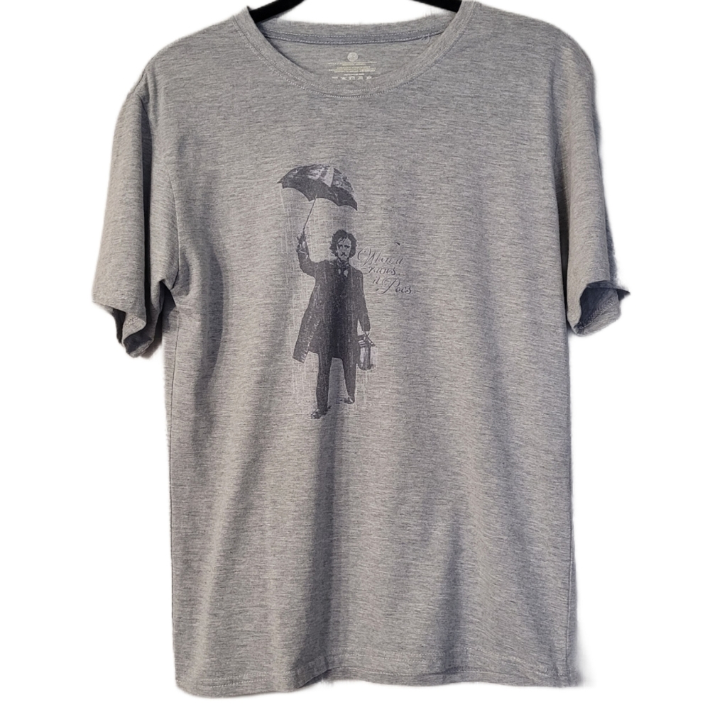 Edgar Allen Poe Pun T-Shirt When it Rains it Poes Size Small Grey